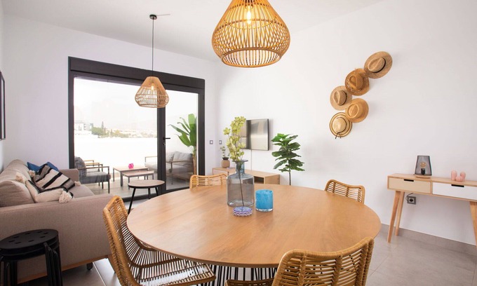 Torre del Mar Apartamento | Bonito apartamento para 4 personas con A/C, piscina, WIFI y terraza