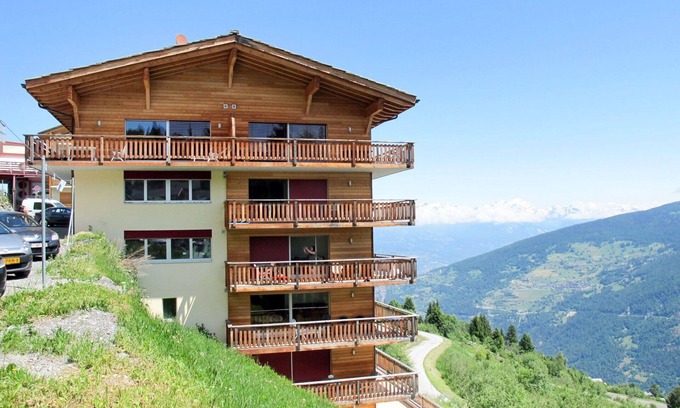 Vex Apartamento | Precioso apartamento para 8 personas con jacuzzi, WIFI, TV, balcón y aparcamiento