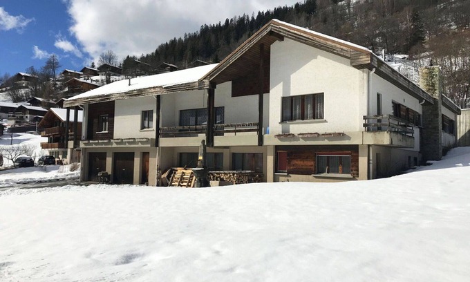 Fiesch Apartamento | Hermoso apartamento para 10 personas con WIFI, balcón y mascotas permitida