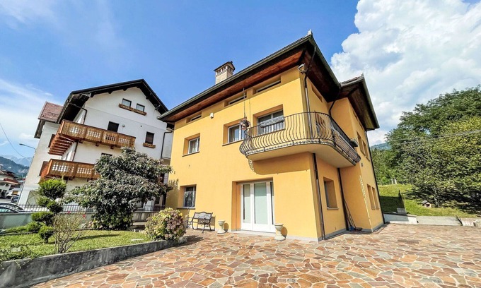 Ovaro Apartamento | Hermoso apartamento para 4 personas con WIFI, TV, balcón y aparcamiento