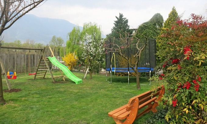 Merano Apartamento | Precioso apartamento con piscina, WIFI, TV, balcón, mascotas permitida y aparcamiento