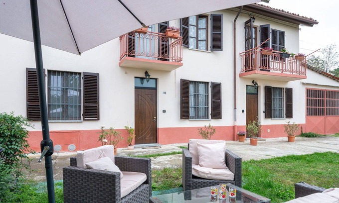 Calliano Apartamento | Hermoso apartamento con WIFI, patio, mascotas permitida, vista panorámica y aparcamiento