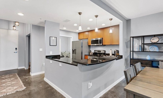 South Eola Condominio | Lovely apartment in downtown Orlando with free parking