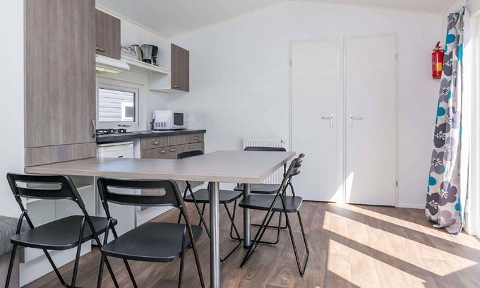Houthalen Casa | Precioso apartamento en villa con piscina, jacuzzi, TV, terraza y aparcamiento