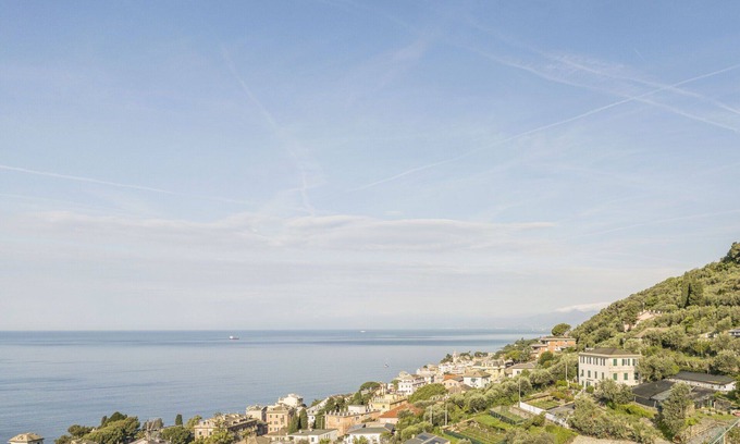 Poggio Favaro-San Bernardo Apartamento | Acogedor apartamento con WIFI, TV, terraza, vista panorámica, aparcamiento, cerca de Génova