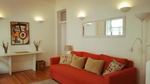Linda-a-Velha Apartamento | Lovely Apartment near Belém