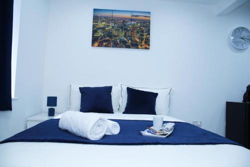 South Harrow Apartamento | Lovely Apartment with free parking on premises.