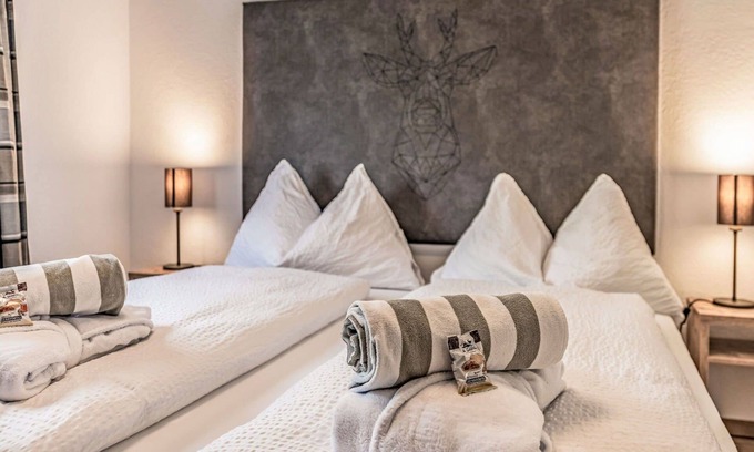 Falera Apartamento | Apartamento con piscina, WIFI, TV, balcón, mascotas permitida, vista panorámica, aparcamiento