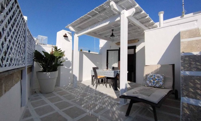 Polignano a Mare Casa | Espléndida residencia típica en el centro con terraza, a 400 metros del mar.