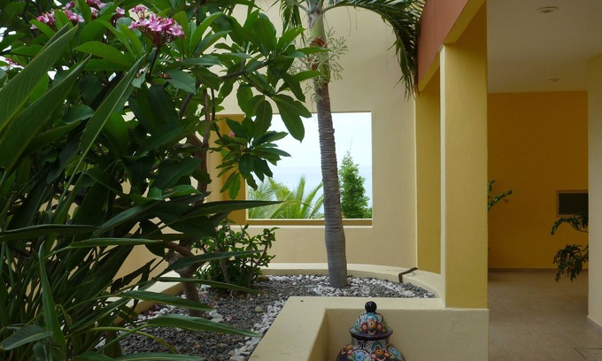 Buenavista Condominio | Lovely Beach-Front East Cape Condo