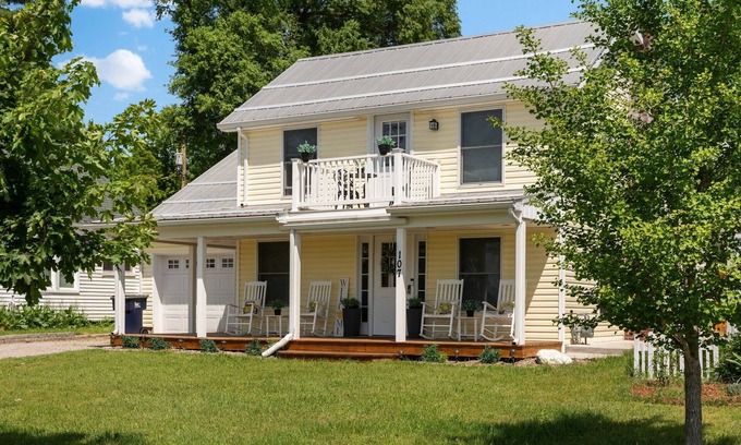 Bellaire Casa | Lovely Bellaire home across from park with beach, walk to Shorts, spa, fun games