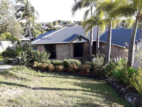 Collingwood Park Cama Y Desayuno | Lovely, bright single bedroom, private bathroom, coffee beakfast, relax, near shopping Malls