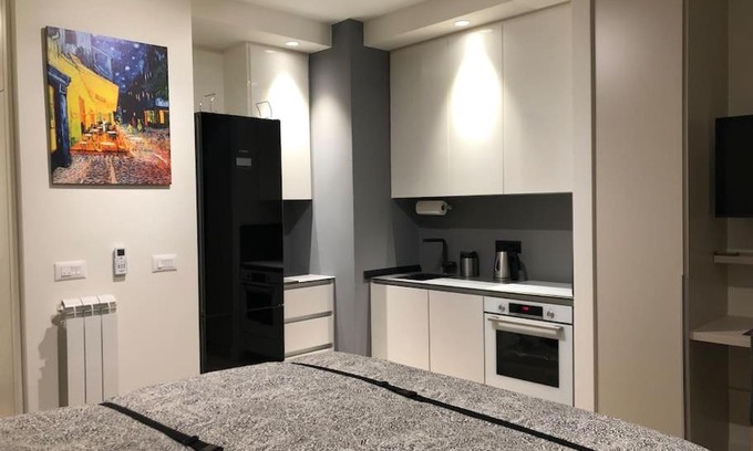 Savski Venac Apartamento | Lovely BW Metropolitan studio