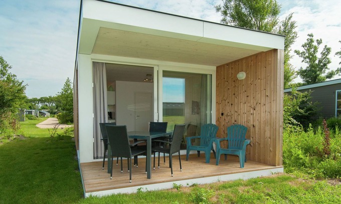 Sint Maartensvlotbrug Chalet De Esquí | Lovely chalet con terraza cubierta, cerca del Mar del Norte