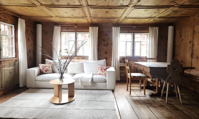 Serneus Chalet De Esquí | Lovely Chalet in Klosters with five bedrooms five bathrooms close to ski lift