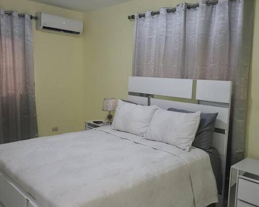 Santa Cruz de Mao Apartamento | Lovely Collado Apartment in Santa Cruz de Mao
