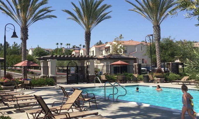 Paloma Del Sol Condominio | Condominio a estrenar en el corazón de Temecula (mínimo 30 días)