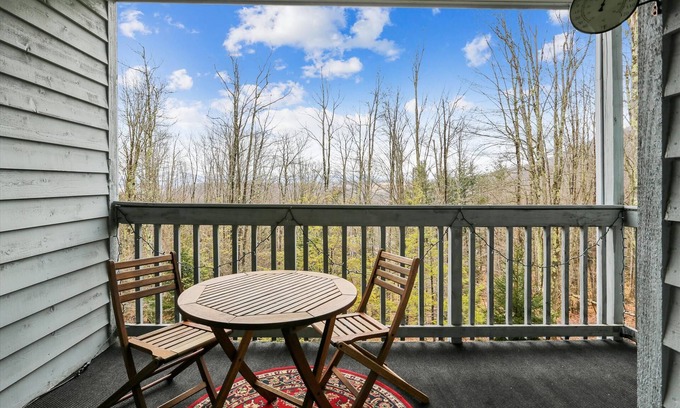 Davis Condominio | Lovely condo offers great views, ideal location and all the comforts of home.