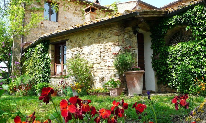 Barberino Val d'Elsa Apartamento | Encantadora casa de campo en Chianti, en ecoturismo orgánico toscano con piscina y vistas al atardecer