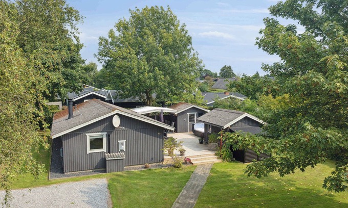 Pøt Strandby Casa | Lovely cottage in Pøt Strandby