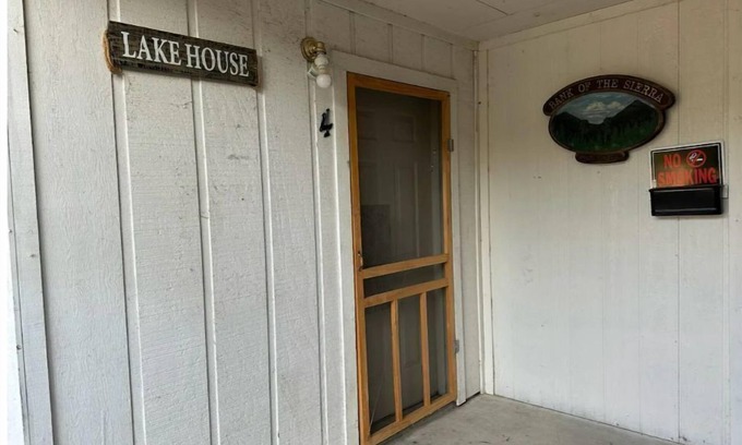 Springville Casa | Lovely Creek View Apartment Near GIANT SEQUOIAS