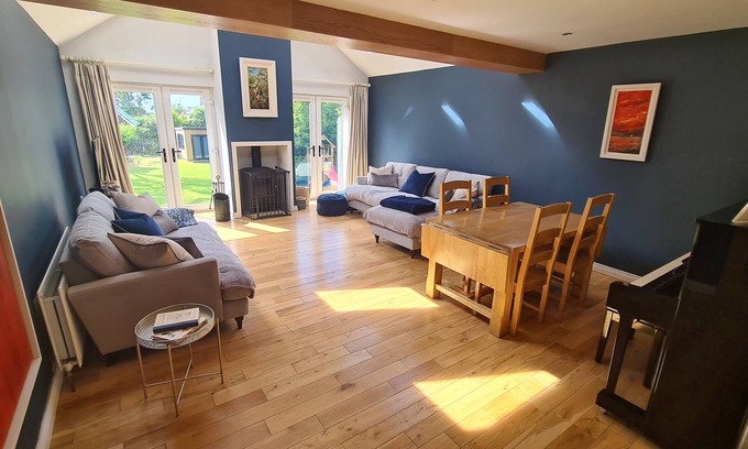 Bangor Casa | Lovely Detached Family House in Seaside Town