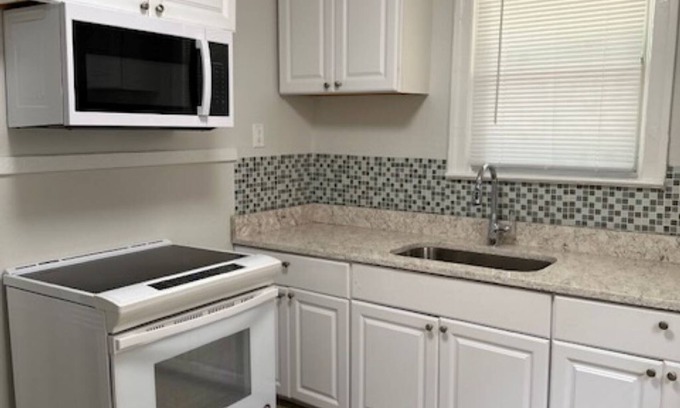 Northside Chalet De Esquí | LOVELY FAMILY HOUSE WITH LARGE GARDEN JACKSONVILLE