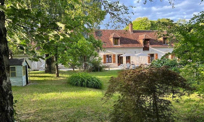 Pellevoisin Casa | Lovely farmhouse - 3 bedrooms - wifi - garden - fireplace