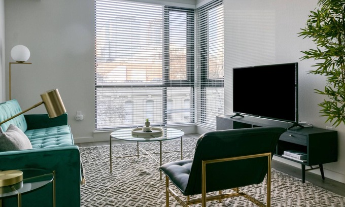 Downtown Oakland Apartamento | Lovely Furnished 2BR in Oakland, Pet-Friendly