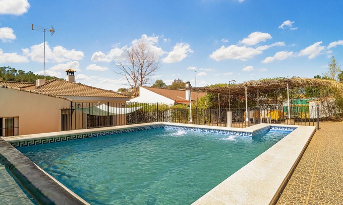 Valdeflores Casa | Lovely home in Minas del Castillo de