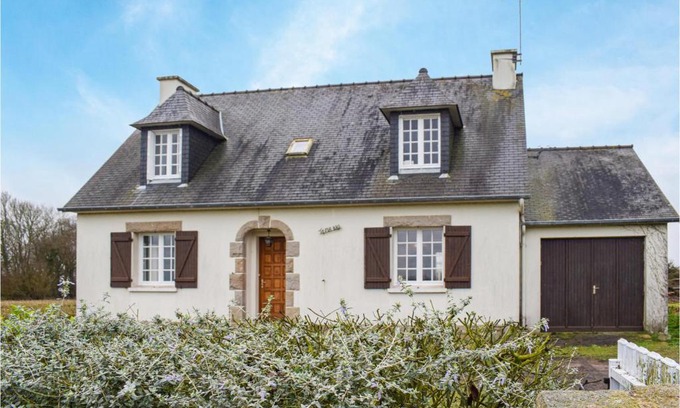 Pleherel-Plage-Vieux-Bourg Casa | Lovely Home In Sables Dor Les Pins