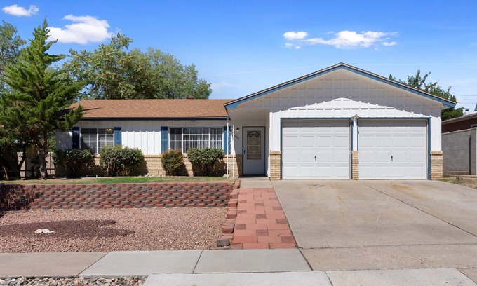 Raynolds Addition Casa | Lovely Home in Albuquerque's Northeast Heights