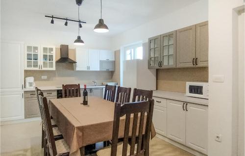 Fuskulin Casa | Lovely Home In Porec With Wifi