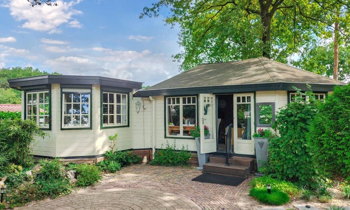 Rucphen Casa | Lovely home in Rucphen with heated swimming pool