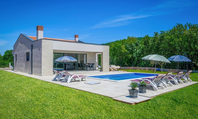 Brgod Casa | Preciosa casa en Trget con WiFi
