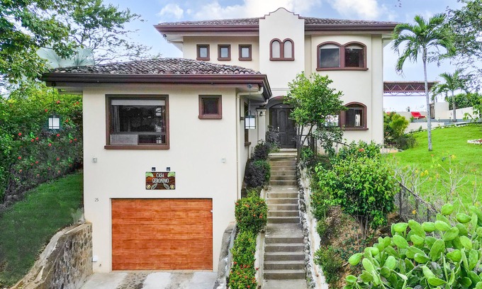 Coco Casa | Lovely home near the beach with pool, balcony, mountain view, & full kitchen