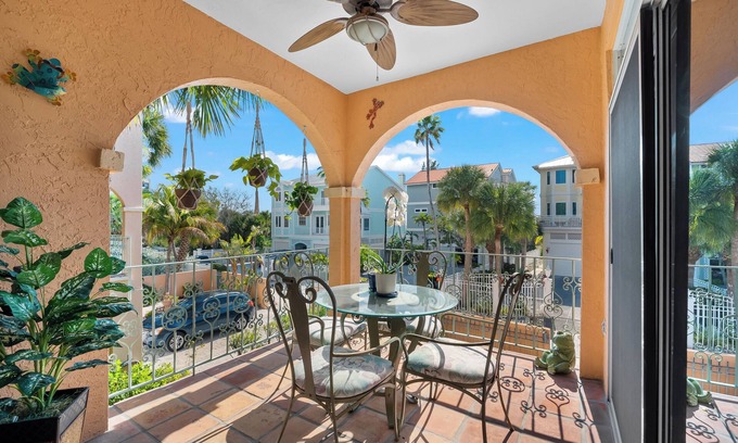 Siesta Key Village Condominio | Lovely Home Near Siesta Key Village