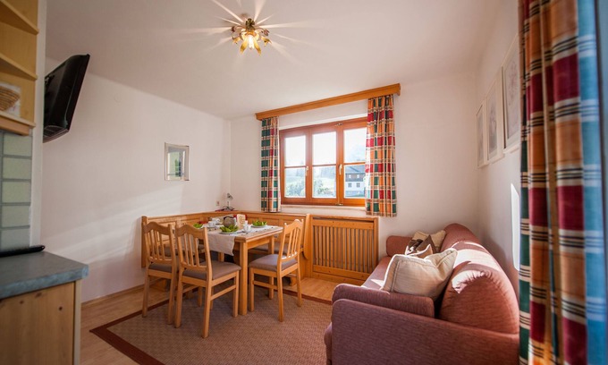 Forstau Apartamento | Lovely home with views of the ski slope