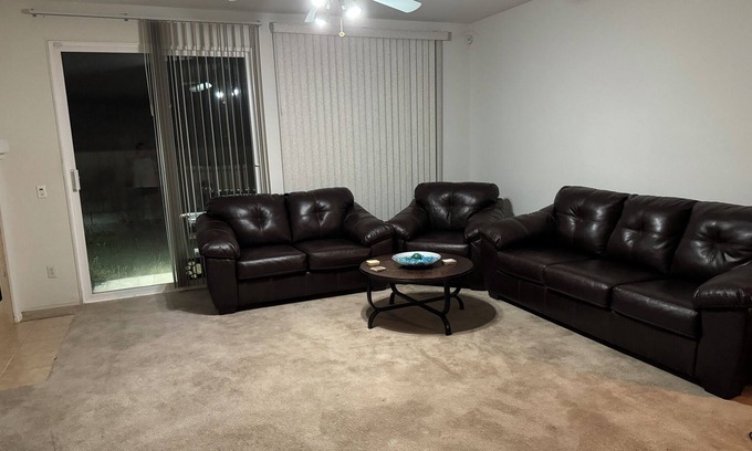 Hesperia Casa | Lovely House in Hesperia Close to Highway
