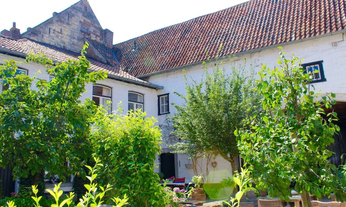 Gronsveld Casa | Lovely house, near Maastricht in Heuvelland 3 bedrooms, 3 bathrooms, 8 pers.