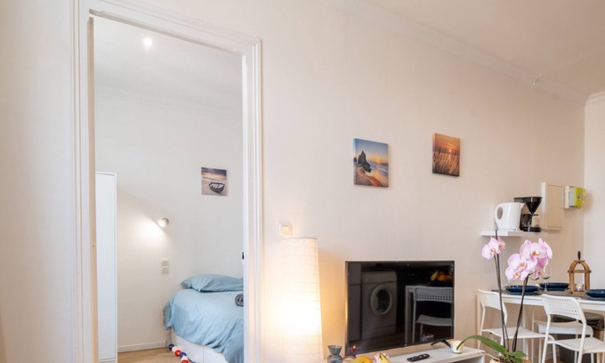 Lourdes Apartamento | Lovely & Independant - Queen size bed, netflix, wifi