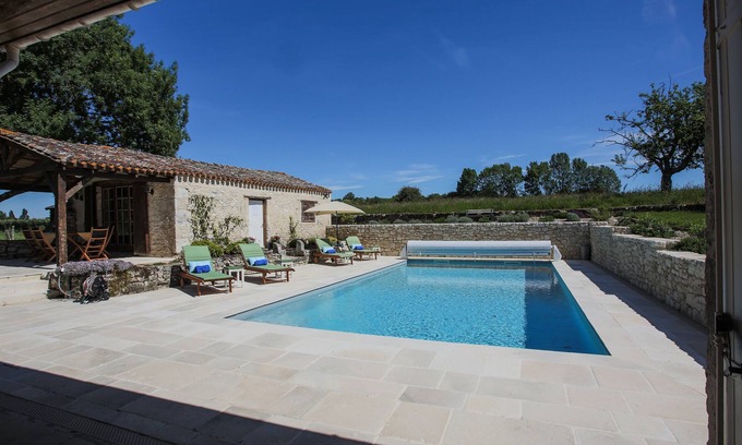 Loubezs-Bernac Casa | Hermosa gran casa de campo Longere en Aquitania con piscina de agua salada