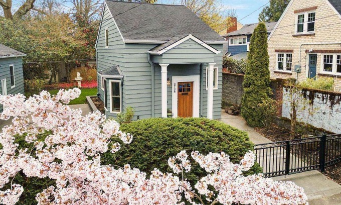 Laurelhurst Casa | Lovely Laurelhurst Living