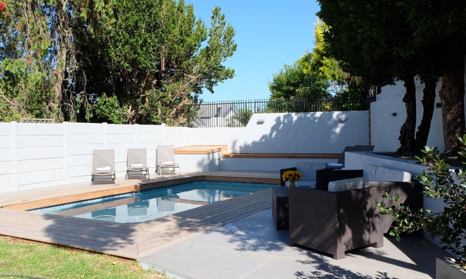 Somerset West Casa | Lugar tranquilo arriba Somerset West, 4 dormitorios, 4 baños, amplio jardín, gran piscina