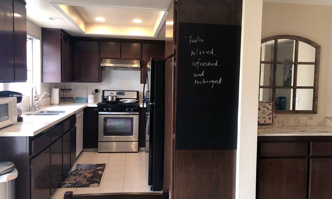 Monrovia Condominio | Lovely Modern Artistic Condo near Arcadia 阿卡迪亚联排