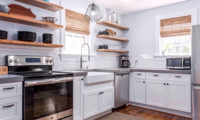Downtown Casa | Lovely Mordecai Home - Walk to Restaurants, Bars, and More!