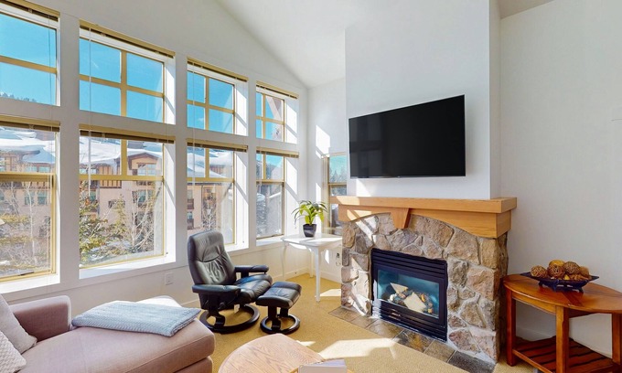 Salt Lake Mountain Resorts Condominio | Condominio ski-in / ski-out con jacuzzi compartido, piscina y más - ¡impresionantes vistas!