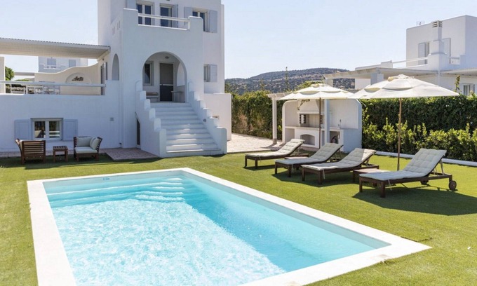 Naxos Villa | Lovely Naxos Villa | 4 Bedrooms | Villa Shirley | Spacious Outdoor Area with Private Pool | Pyrgak