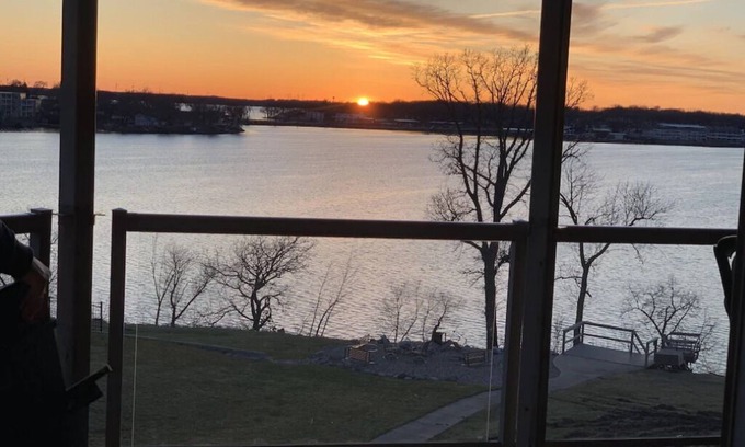 Arnolds Park Condominio | Lovely Okoboji Condo