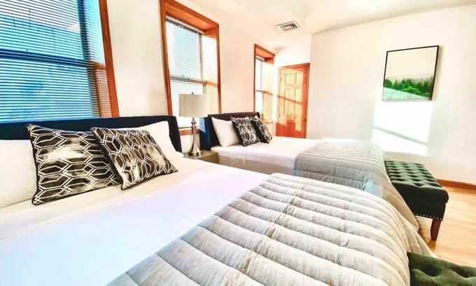 Queens Apartamento | Lovely one bedroom apartment with double bed, ac and wifi. Near to Manhattan
